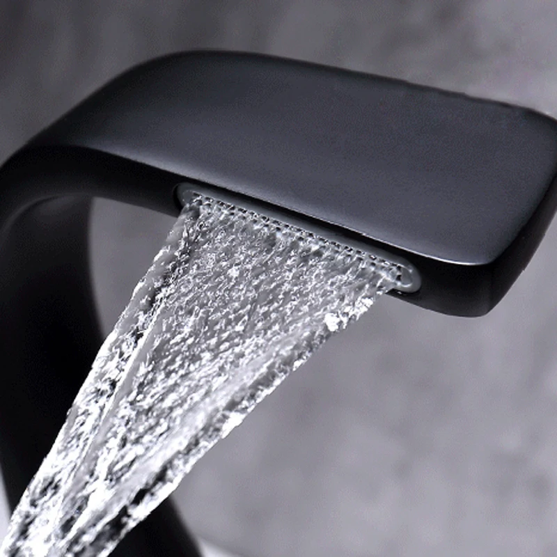 Новый дизайн смеситель для раковины с произвольным вращением ванной комнаты