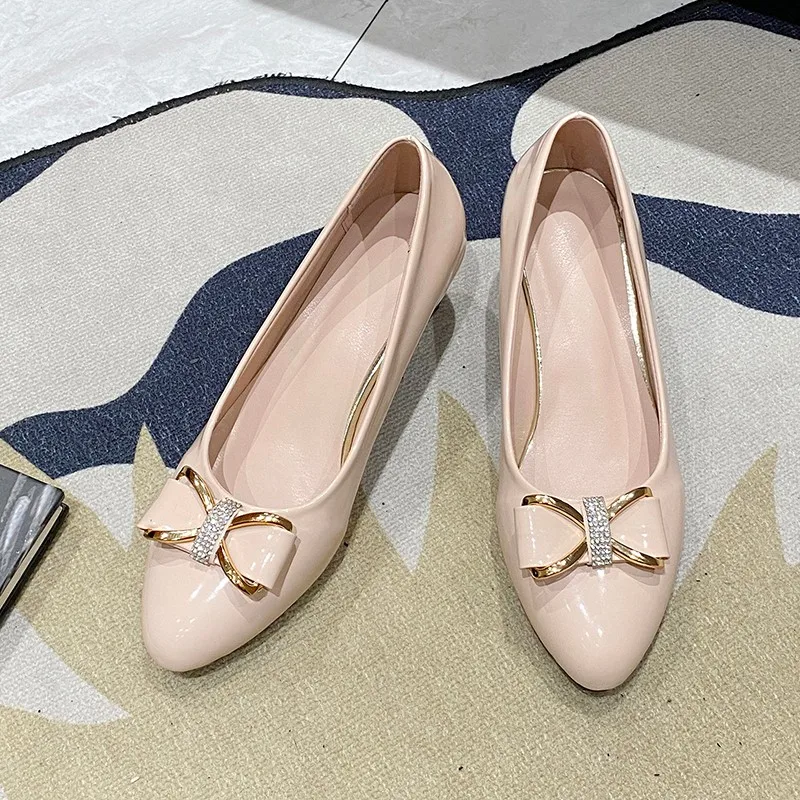 Женские модные милые легкие коричневые весенние туфли без шнуровки на плоской