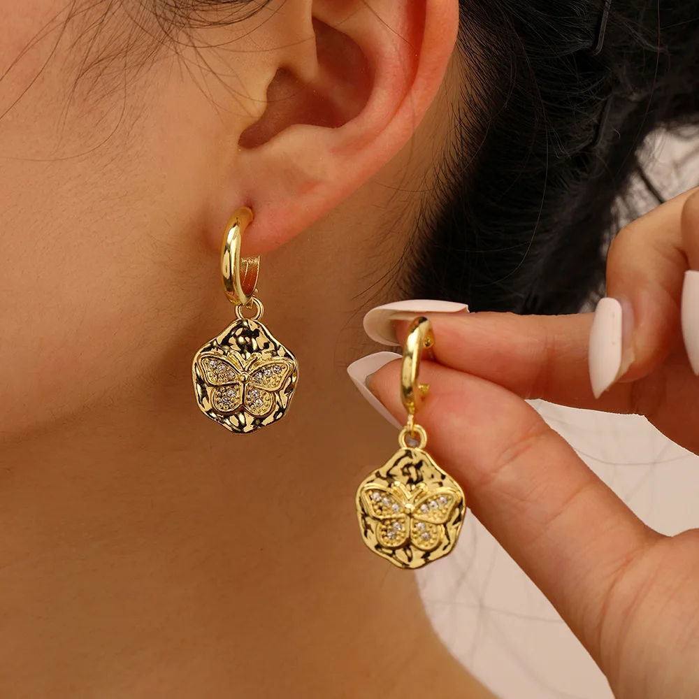 

Simple Luxury Inlaid Rhinestones Butterfly Earrings For Women Jewelry Fashion Metal Insect Dangle Earrings Female Gift