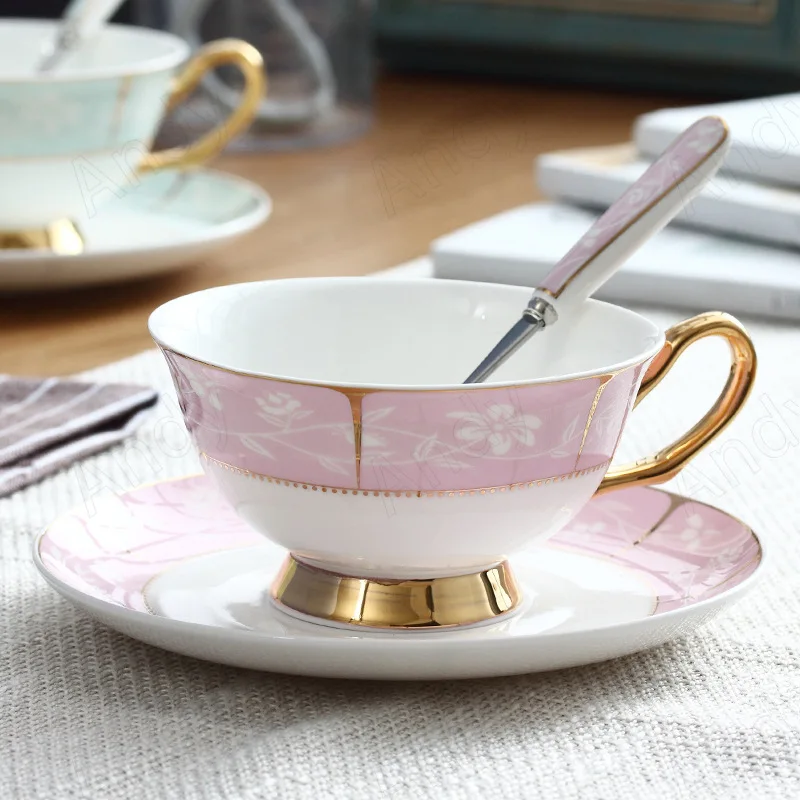 

European Bone China Mug Golden Stroke Decor Afternoon Tea Cups and Saucer Set Office Desktop Coffee Cup Sets Home Decoration