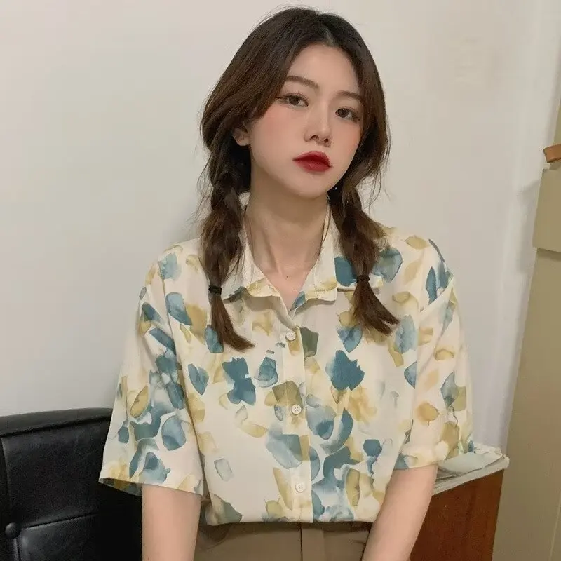 Рубашка оверсайз с цветочным принтом и коротким рукавом в стиле ретро