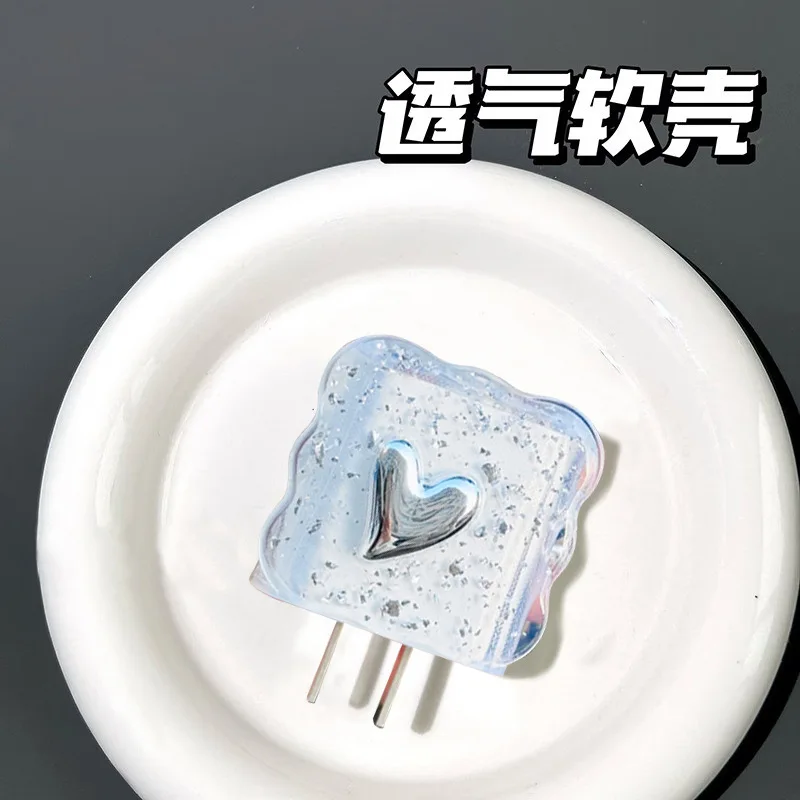 Прозрачный защитный чехол с 3D любовным сердцем для iPhone