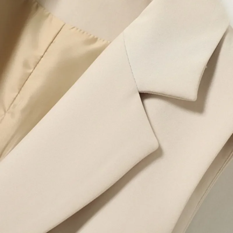 Женский облегающий жилет на одной пуговице черный или бежевый офисный без