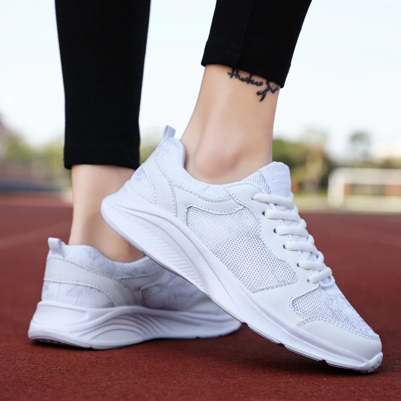 New Classics Style Men Women Running Shoes Leather Split Mesh Lovers Sport Sneakers Lace Up Outdoor Jogging Shoes