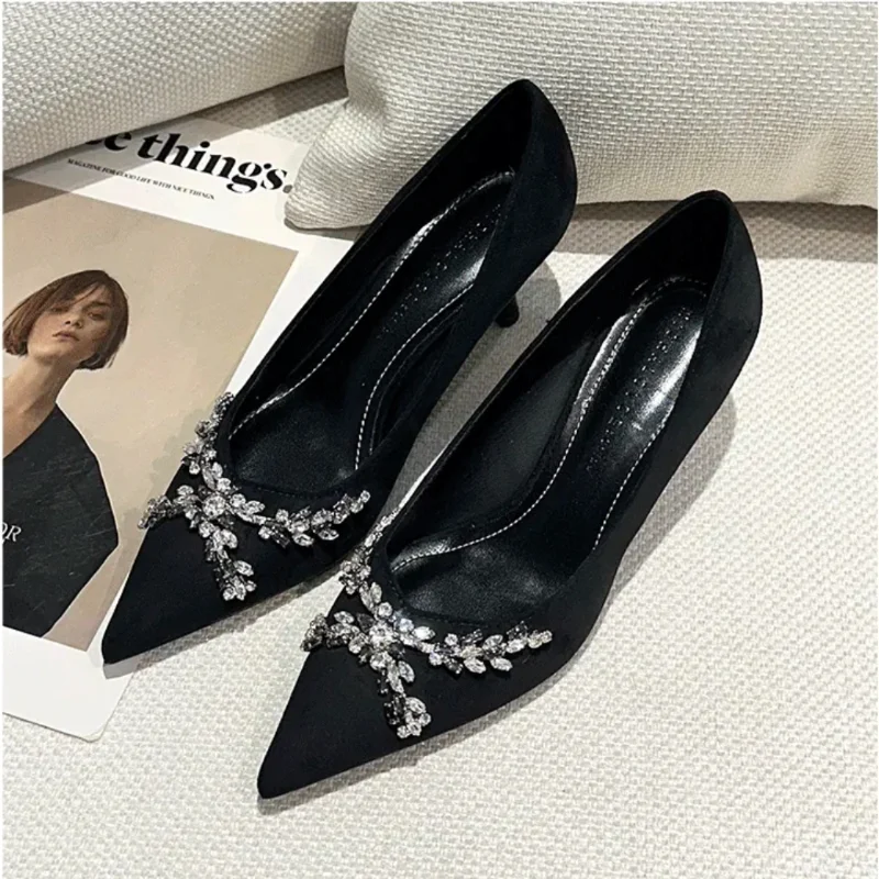 Атласные черные туфли-лодочки с острым носком женские туфли без шнуровки на