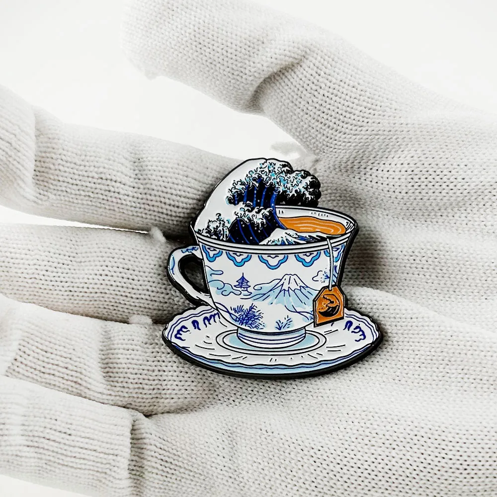 Фото Great Wave Off Kanagawa Mount Fuji Tea, эмалированная булавка, значок в чайной чашке, художественные ювелирные изделия, подарок для любителей коллекционирования №3