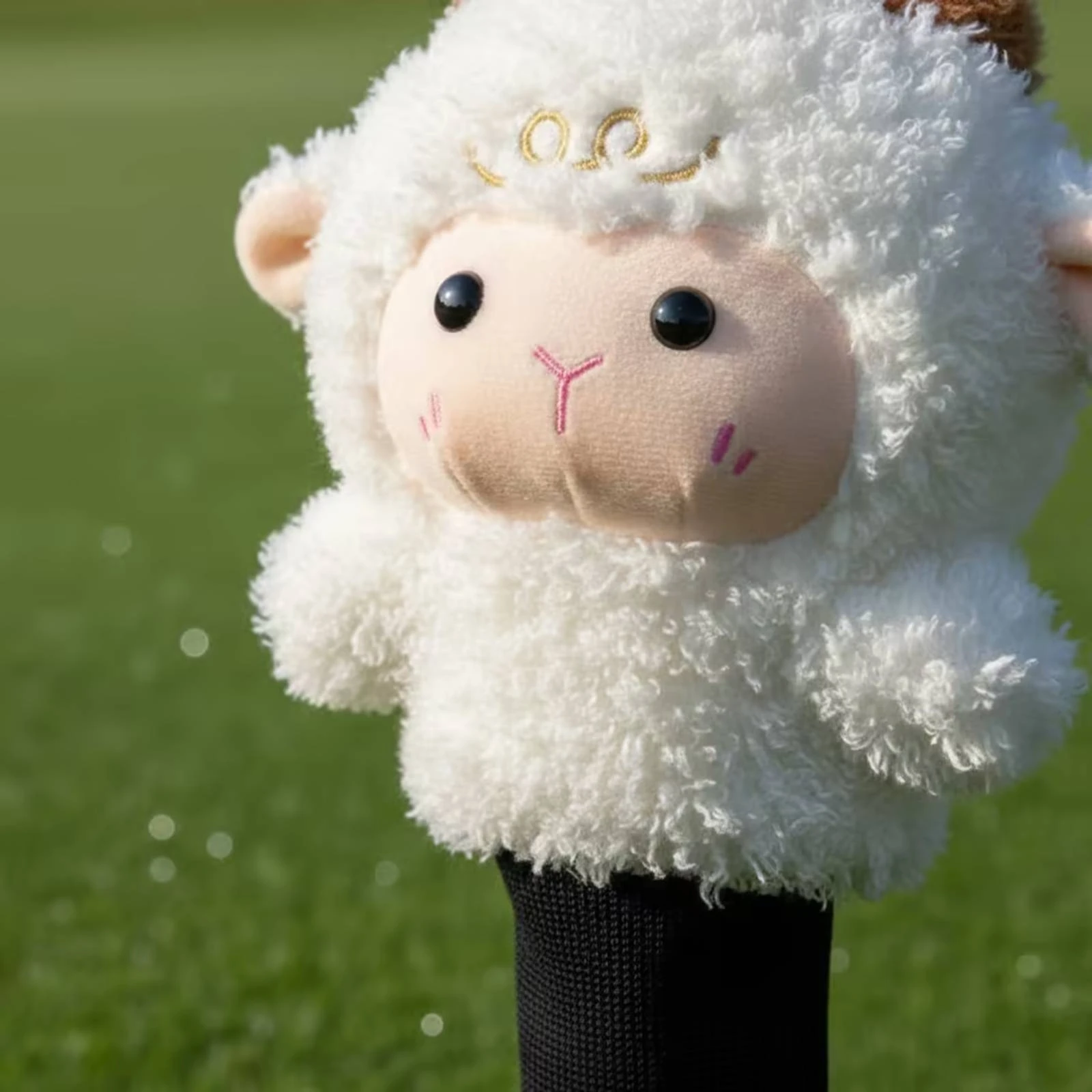 Фото Вязаный мягкий и пушистый чехол для гольф-клюшки Sheep Golf с вышитыми деталями и защитой №3