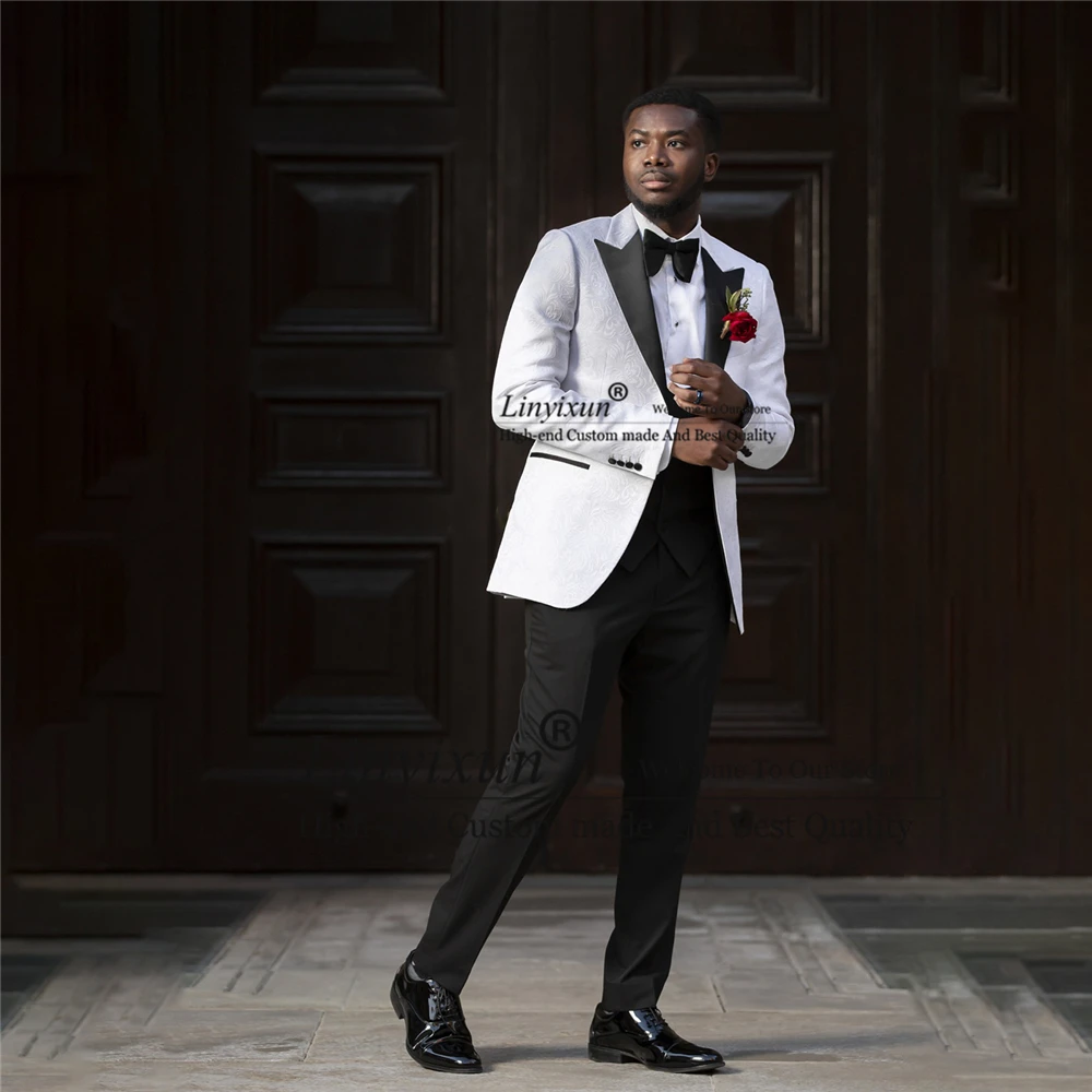 

Fashion White Mens Suits Slim Fit Wedding Groom Tuxedo 3 Piece Set Banquet Blazer Groomsmen Jacket Vest Pants Terno Masculino