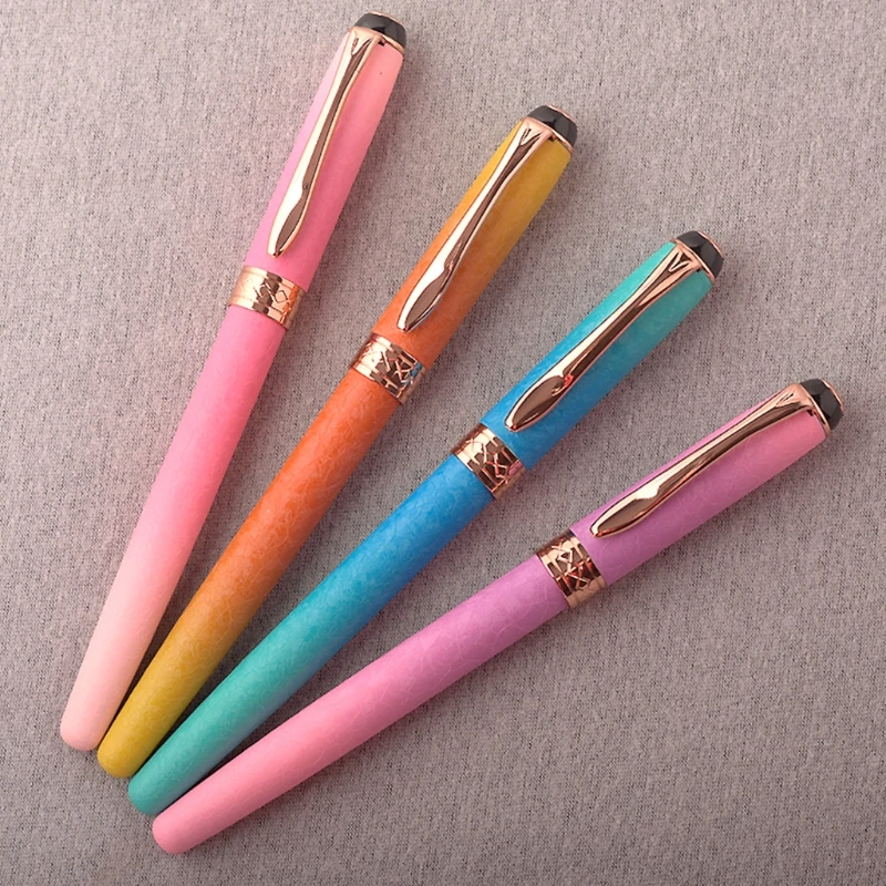 

Ручка перьевая матовая со съемными чернилами и градиентным цветом