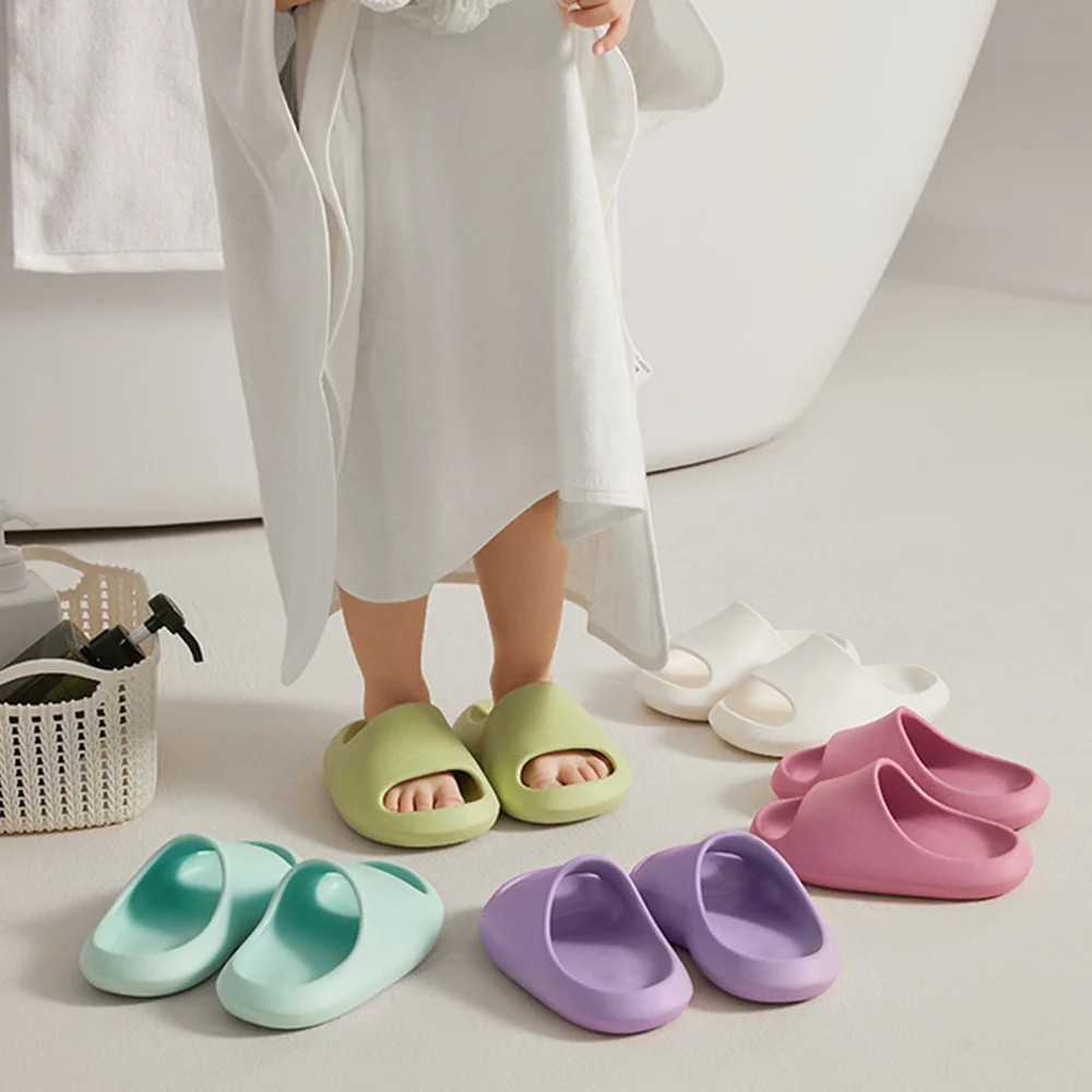 

Slippers for Boys Girls Home Flats Shoes Summer Thick Flip Flops EVA Soft Bottom House Slipper Non-Slip Home Bathroom sandalias
