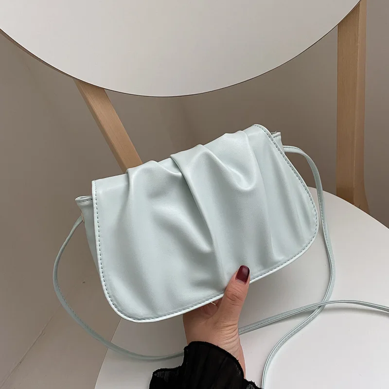 

Spring and summer new Korean version of the versatile folds crossbody trend fashion pure color shoulder bag women's cloud bag