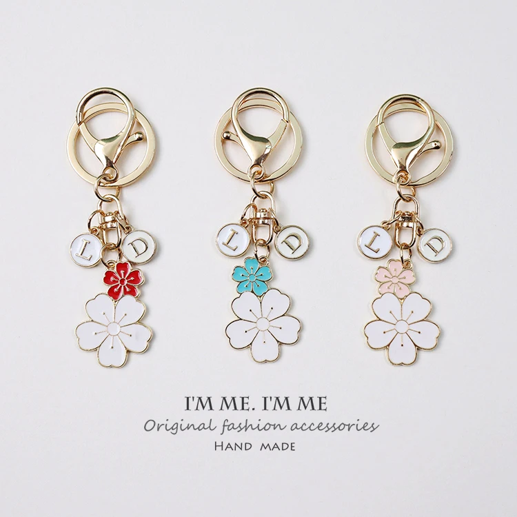 

Cute Double Sided Two Color Flower Girl Keychain English Letter Pendant Bag Car Key Airpods Hanging Jewelry Chain