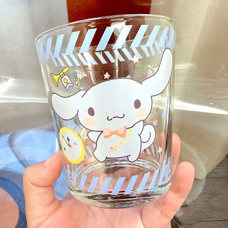 

Милая кружка Sanrio Hellokittys Kuromi Cinnamoroll, милая стеклянная кружка, кружка для кофе, кружка для воды, домашняя кружка для девочек, Аниме подарок, детские игрушки
