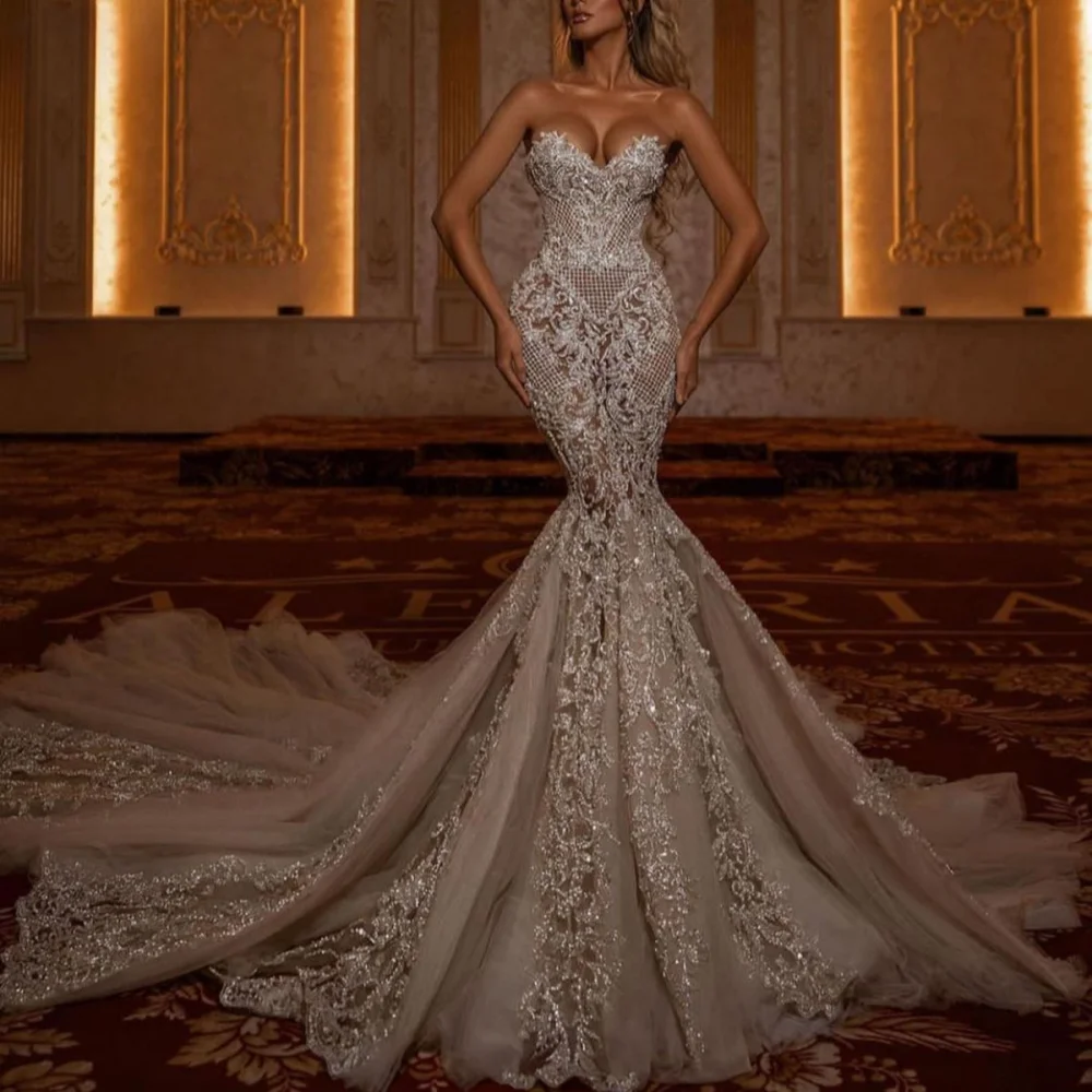 Роскошное украшенное бисером искусственное изысканное платье со шлейфом и