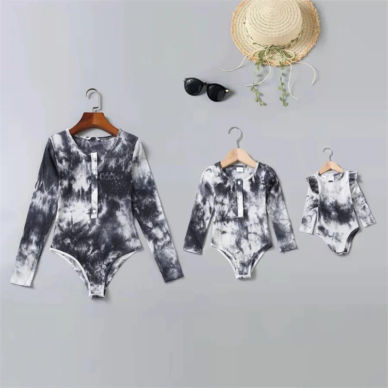 

Long Sleeve Mother Daughter Matching Jumpsuit T-shirts Family Set Mom Baby Mommy and Me Clothes Woman Girls Overall Tops Dresses