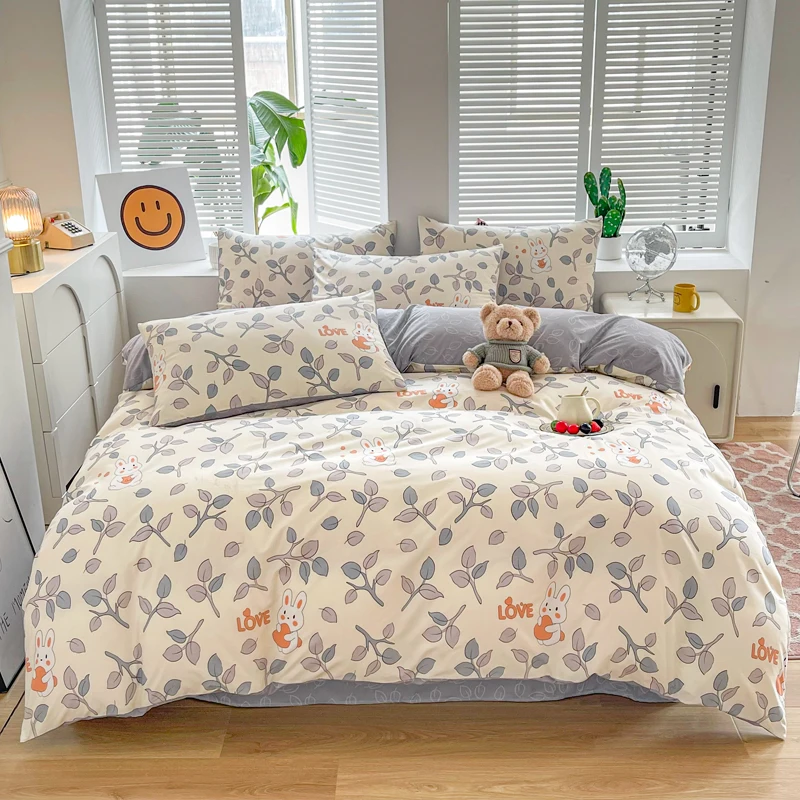 Комплект постельного белья из 4 предметов мягкое и удобное одеяло для любой поры