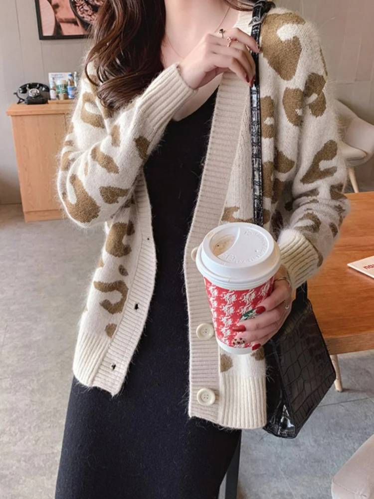 

Autumn Winter 2022 New Knitted Leopard Sweaters Women Korean V Neck Thick Print Cardigan Coat Loose Button Outwear Tops Sweater