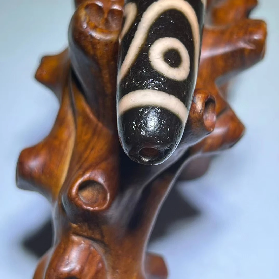 Красивый Тибетский подвесной амулет с восемью глазами |