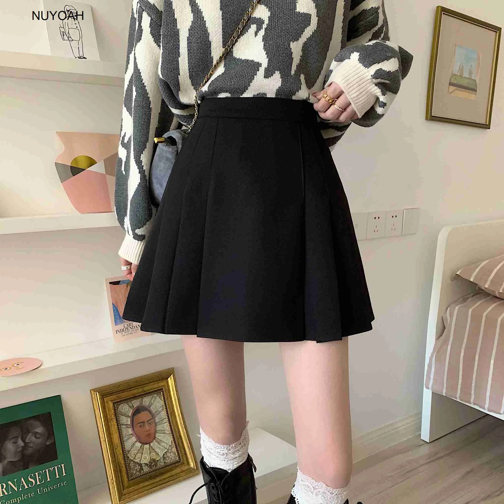 

Маленькая трапециевидная юбка, Новинка осени 2021, женская тонкая плиссированная юбка с высокой талией, черная короткая юбка в студенческом с...