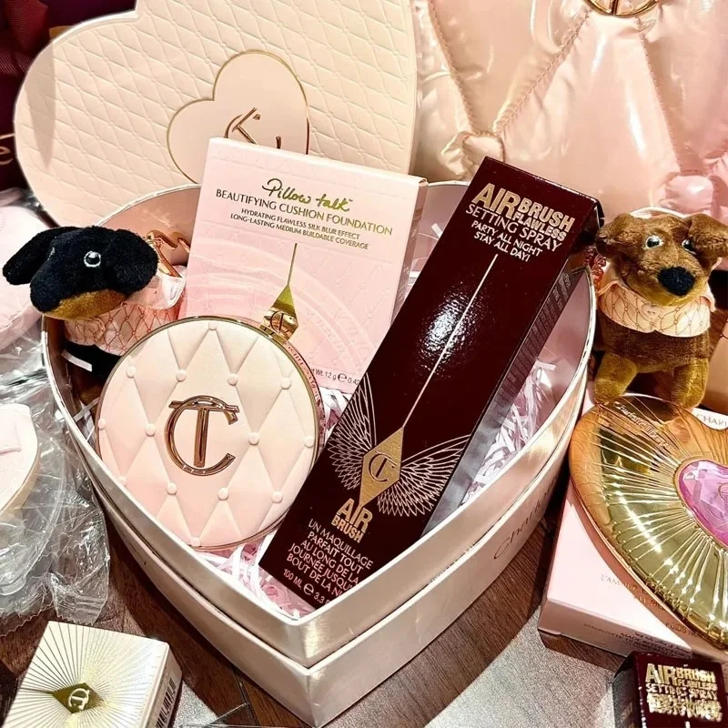 Фото Палетка теней для век Charlotte Tilbury Collagen Lip Gloss: водостойкая, матовая, увлажняющая, стойкая, с эффектом масляной пудры, для макияжа лица №1