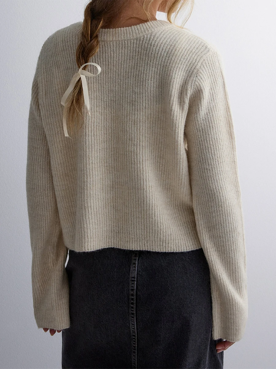 Женский вязаный свитер с длинным рукавом и круглым вырезом галстуком-бабочкой