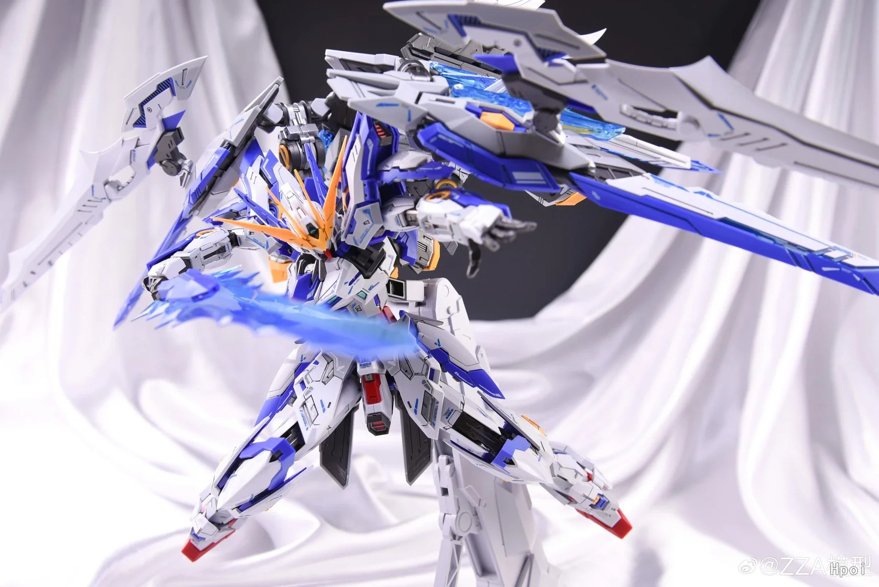 Фото В наличии: Коллекционная модель-конструктор ZZA Authentic Blue Flame BLUE FLAME CH-01, масштаб 1/100, с металлическим каркасом, для сборки, сувенир №5