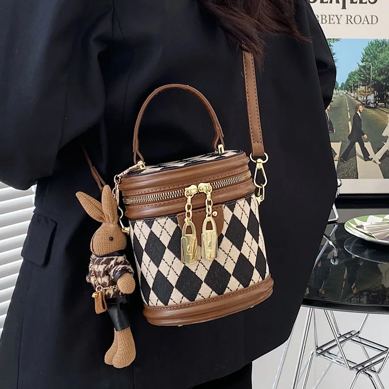 Bucket Bag Women's Handbag Messenger Bag British Style Portable Rabbit Shoulder Bags Top Handle Tote Bags Purses and Handbags