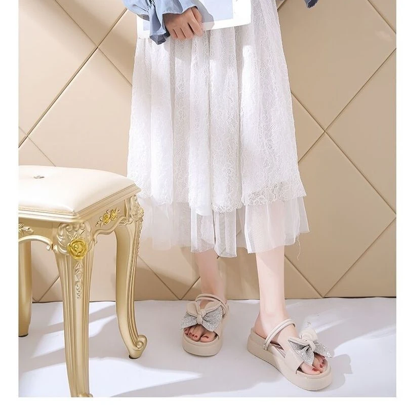 

Новинка 2022, летние модные женские сандалии и тапочки на плоской подошве, подходящие ко всему уличные пляжные женские шлепанцы с бантом и тол...