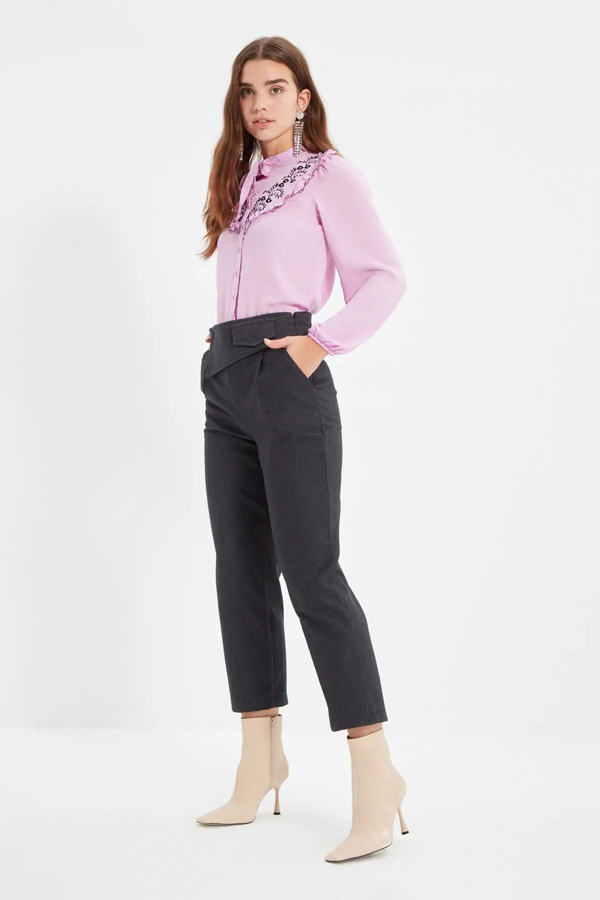 

Trendyol Belt Detail Pants TWOAW22PL0182