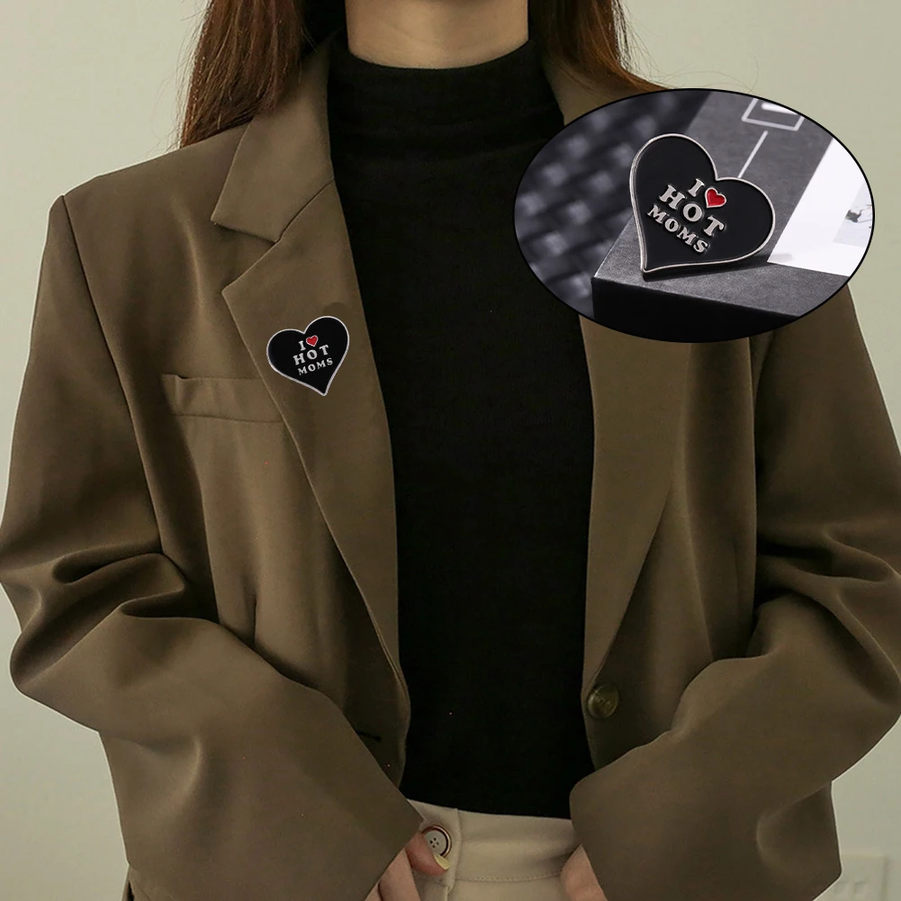 

I Love Hot Moms Enamel Pins Hip-Hop Style Simple Heart Shape Brooches Lapel Badges Funny Mother'S Day Jewelry Gift For Womans