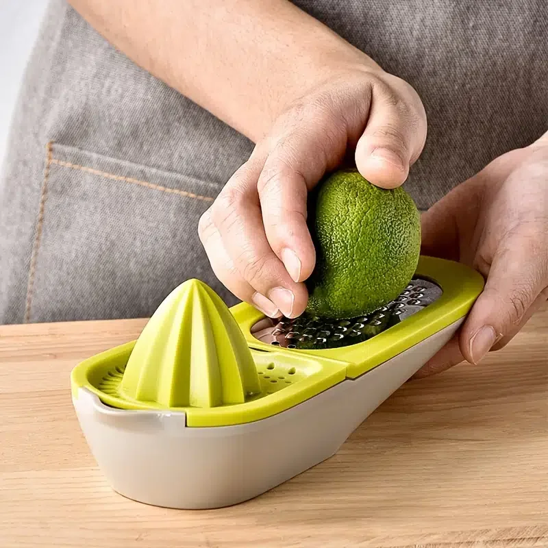 

1pc 3 In 1 Multifunctional Fruit Manual Juicer, Peeler, Grinder, Kitchen Tool