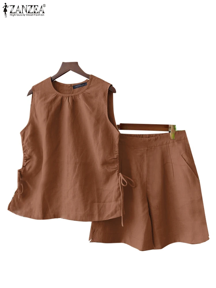 Комплект женский летний из блузки и шортов без рукавов