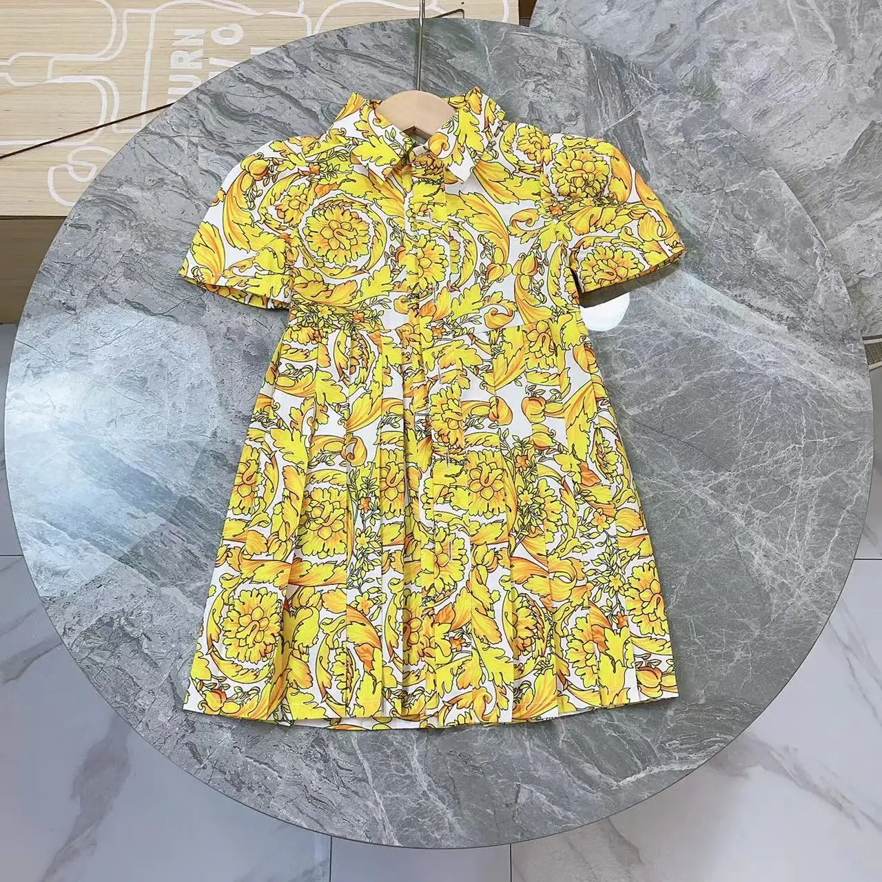

2023 new light luxury children's dress girls' printed lapel shirt dress, European and American style sweet dress pleated skirt
