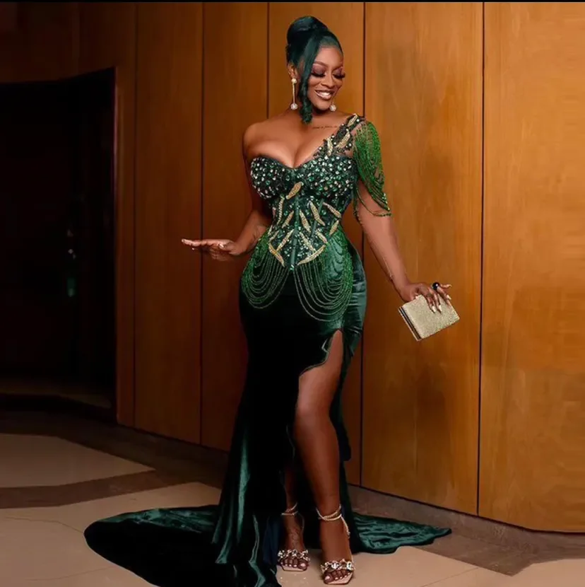 

Dark Green Mermaid Prom Dresses Sexy One Shoulder Velvet Long Evening Gown Beaded Crystals Aso Ebi Special Occasion Dress