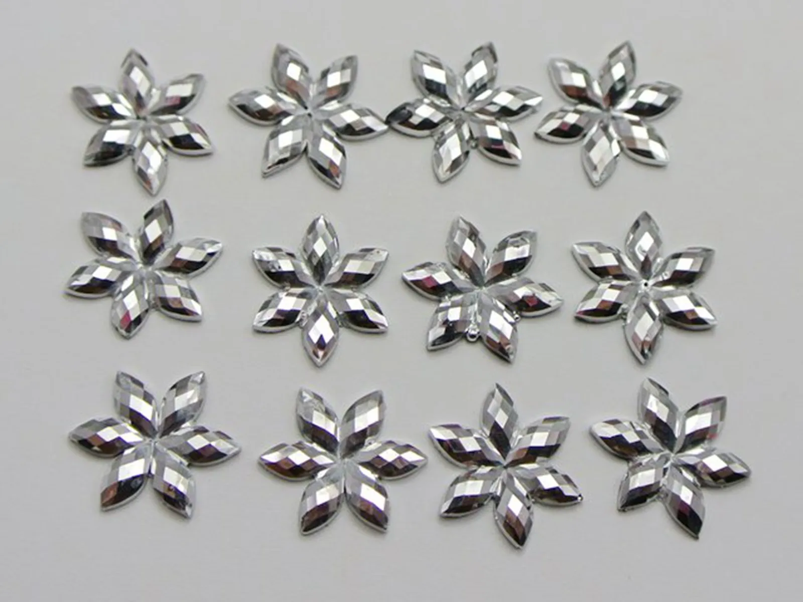 

200 Silver-plate Flatback Acrylic Flatback Faceted Star Flower Rhinestone Gems 12mm