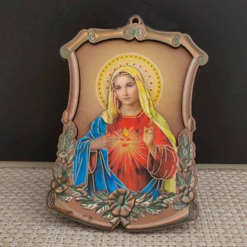 

Деревянная католическая икона Марии