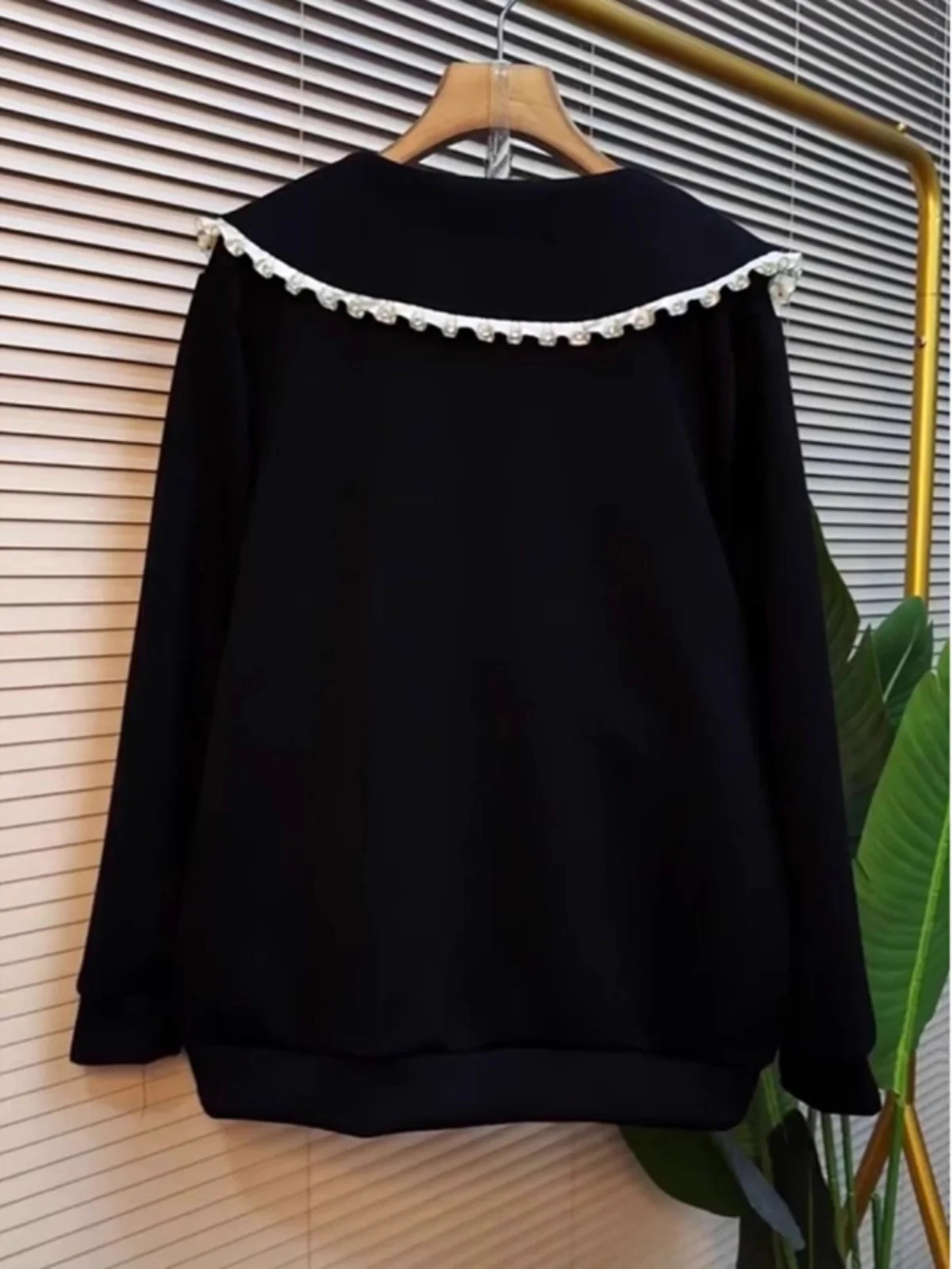 Plus size women clothing Korean Fashion Heavy Industry Doll Collar Black Outerwear 50.00kg Chubby Girl Slimming Casual Cardi...