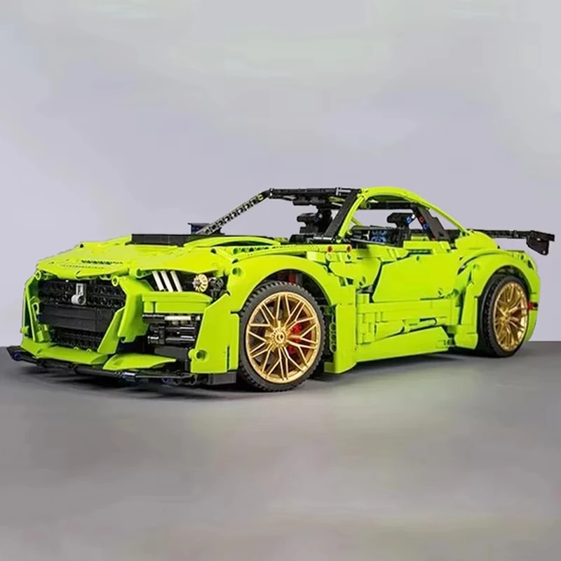 Техническая зеленая суперспортивная модель автомобиля MOC- 165802 строительные