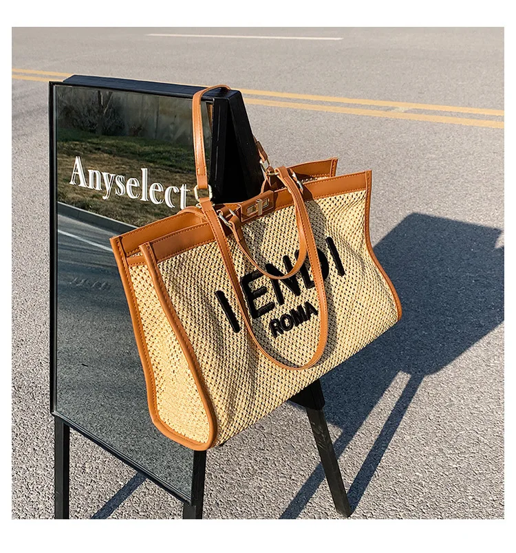 Luxury Brand Women Bag 2023 New Summer Beach Tote Bags Knitting Hollow Out High Capacity Shoulder Bag Classic Button Straw Purse
