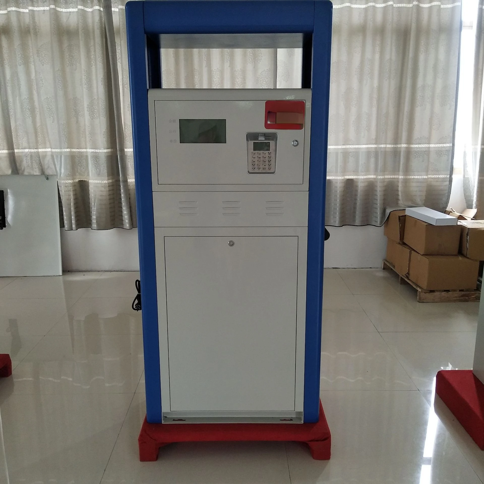 Рисунок 4 - Машина для розлива мочевины wechat