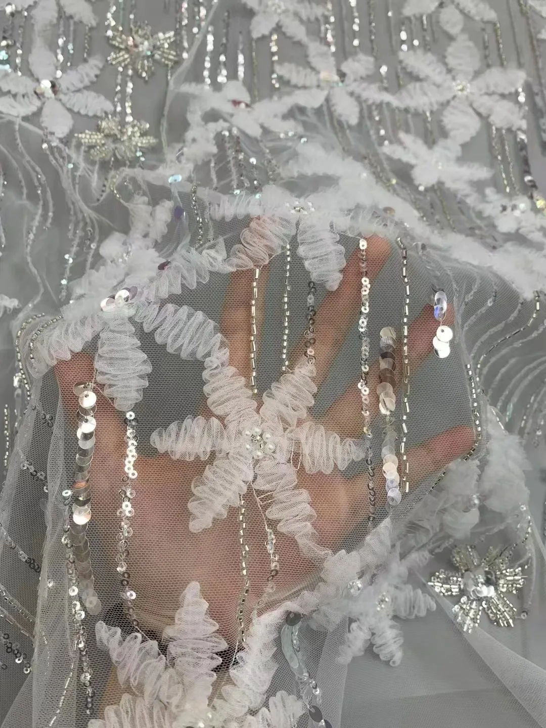 2023 Новые товары на рынке Изысканная блестящая плиссированная 3D Цветочная