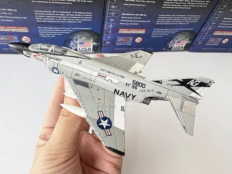 Фото Масштабная модель военного самолета F-4 Phantom II (США) 1/144, серебристый истребитель для палубных авианосцев, готовая коллекционная модель из литого металла, украшение, подарок №1