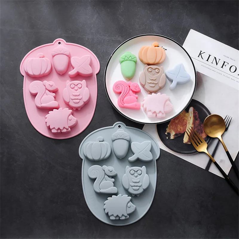 

Силиконовая форма для мыла, 6 отверстий