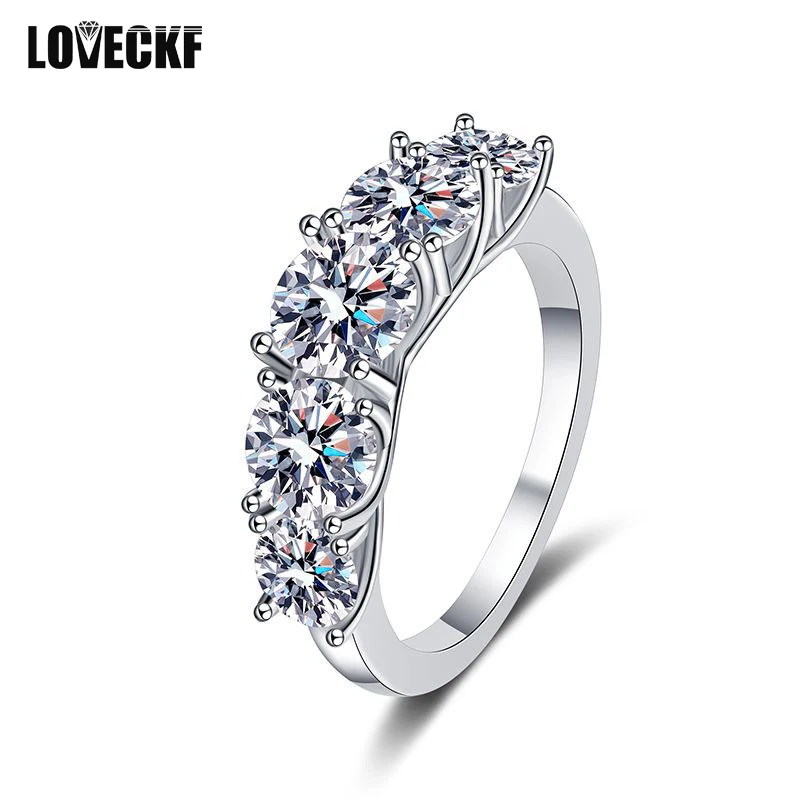 

Женское кольцо из серебра 925 пробы с муассанитом 3,6 карата