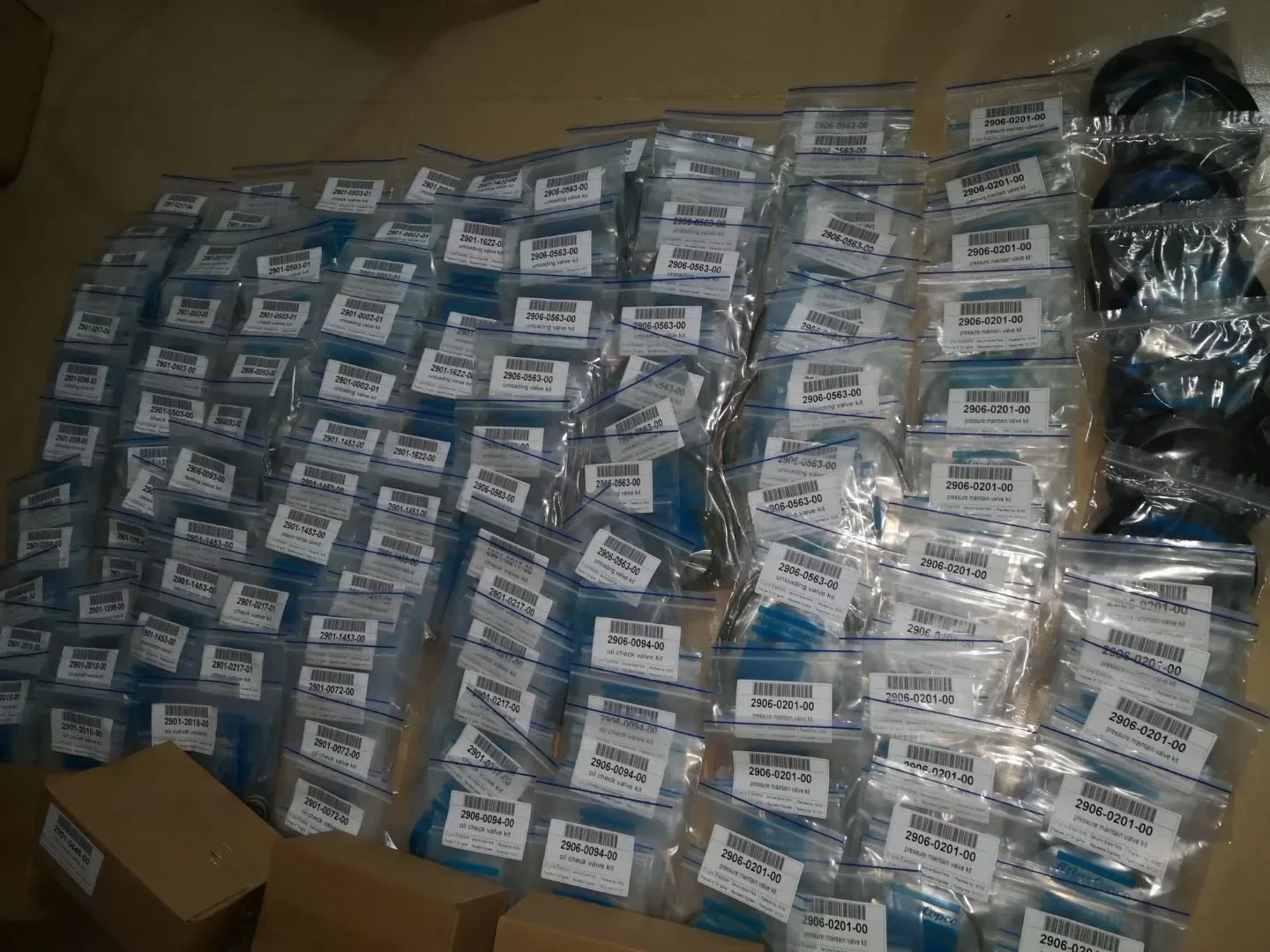 Масляный фильтр 1837008004 1830031635 подходит для запасных частей компрессора Atlas Copco