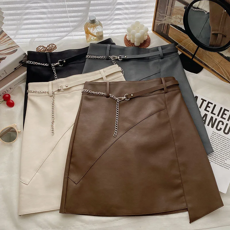 

Юбка женская из экокожи, элегантная однотонная мини-юбка в Корейском стиле, с завышенной талией, с поясом-цепочкой, весна-осень