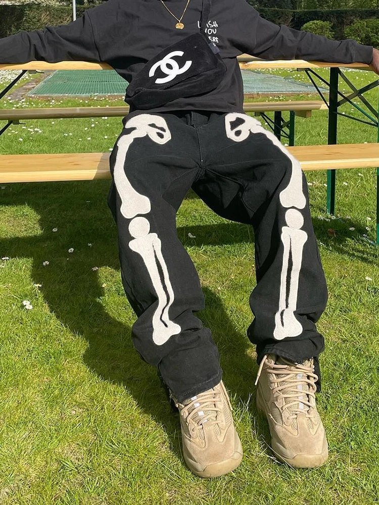New Trendy Black Baggy Jeans Men Y2K Fashion Skeleton Embroidery Casual Trousers Streetwear Loose Straight Leg Split Denim Pants