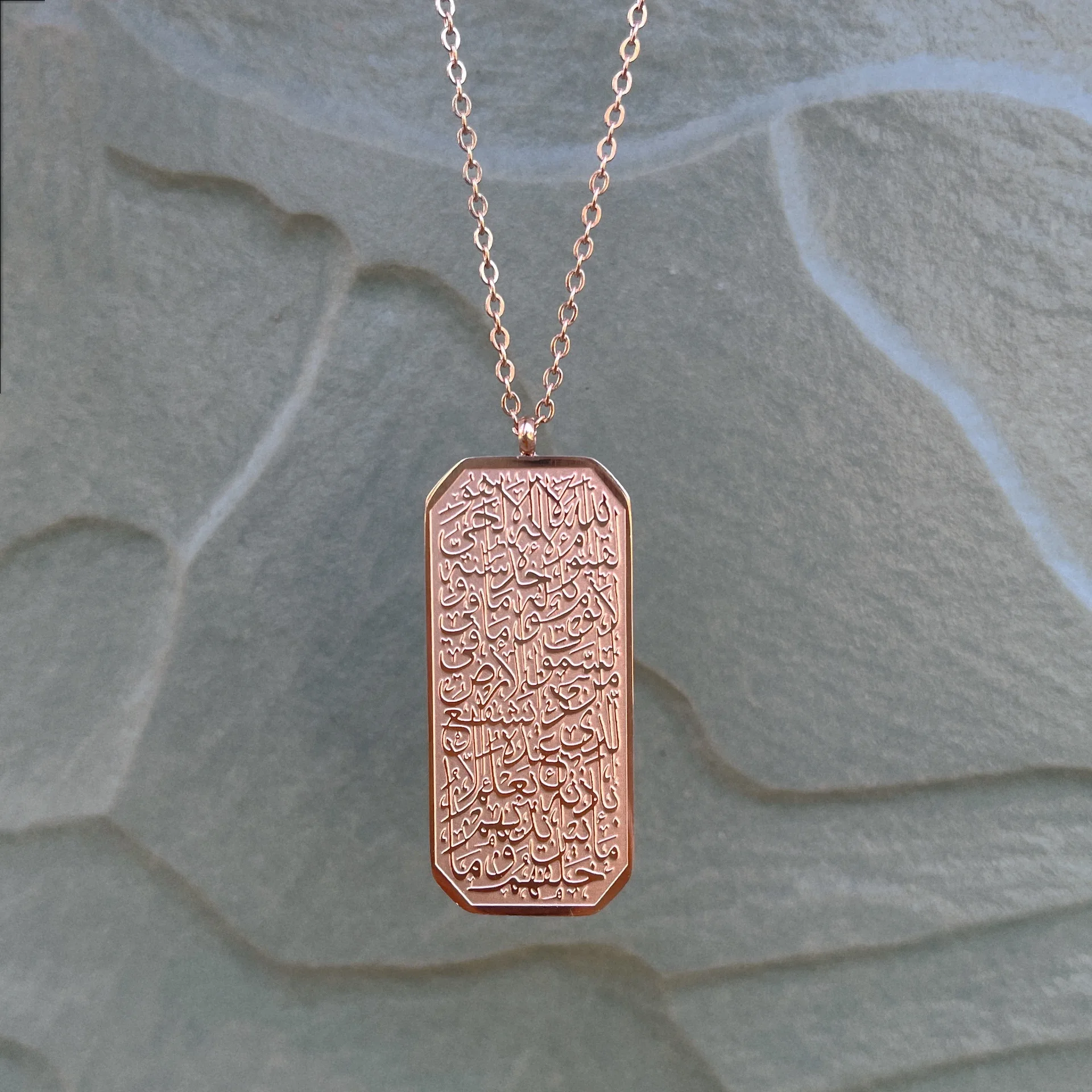 Ожерелье с кулоном женское из нержавеющей стали надписью