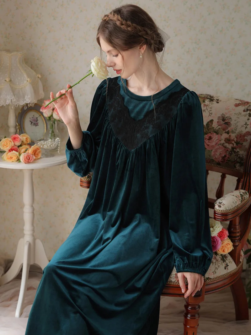 

Women French Elegant Vintage Velvet Loose Night Dress Thick Pleuche Velour Robe Long Nightwear Victorian Nightgown Sleepwear