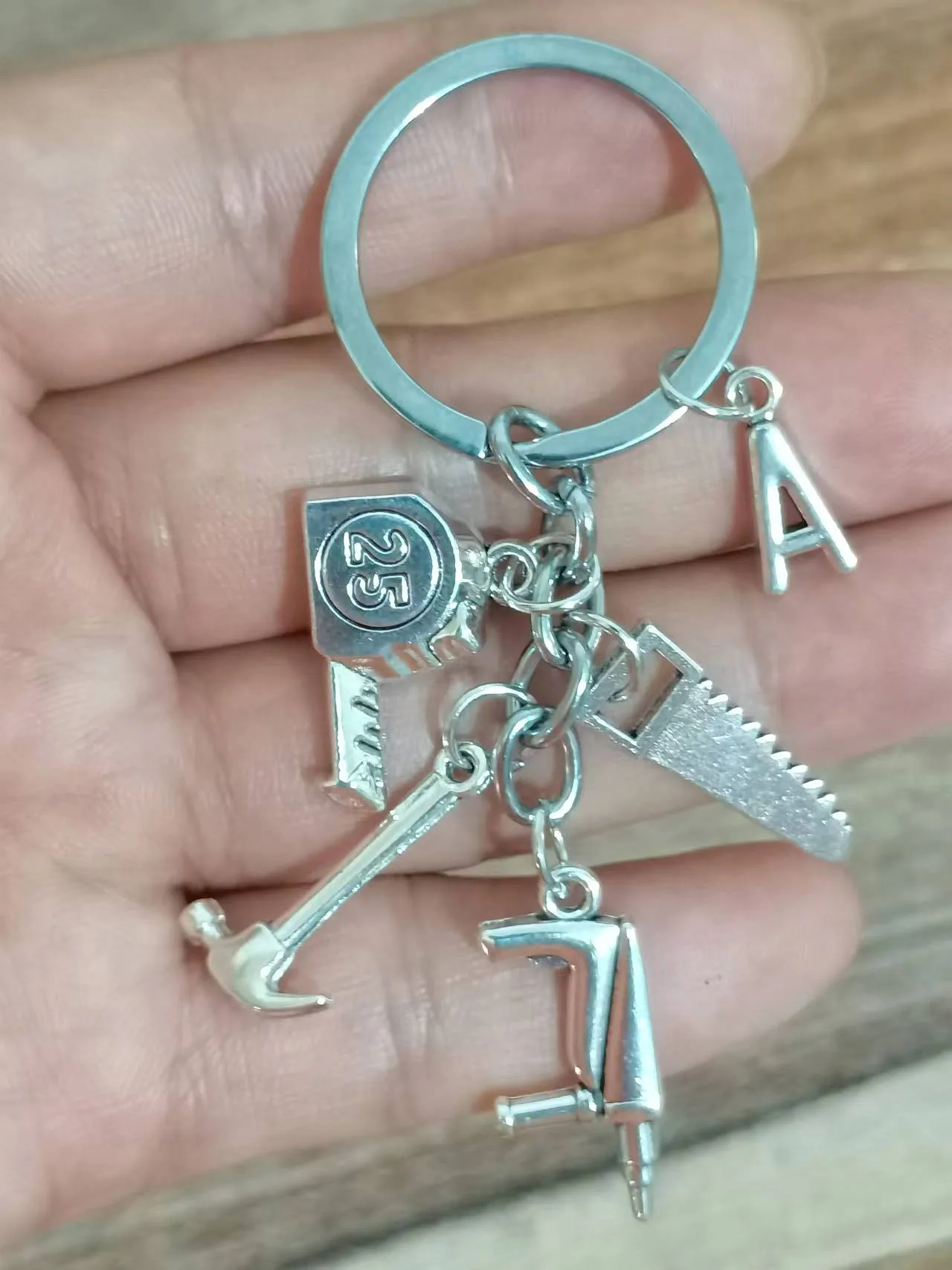 

Регулируемый брелок с алфавитом, молоток, электрическая циркулярная пила, брелок для ключей, подарок для ремонта, сделай сам, подарок на ден...